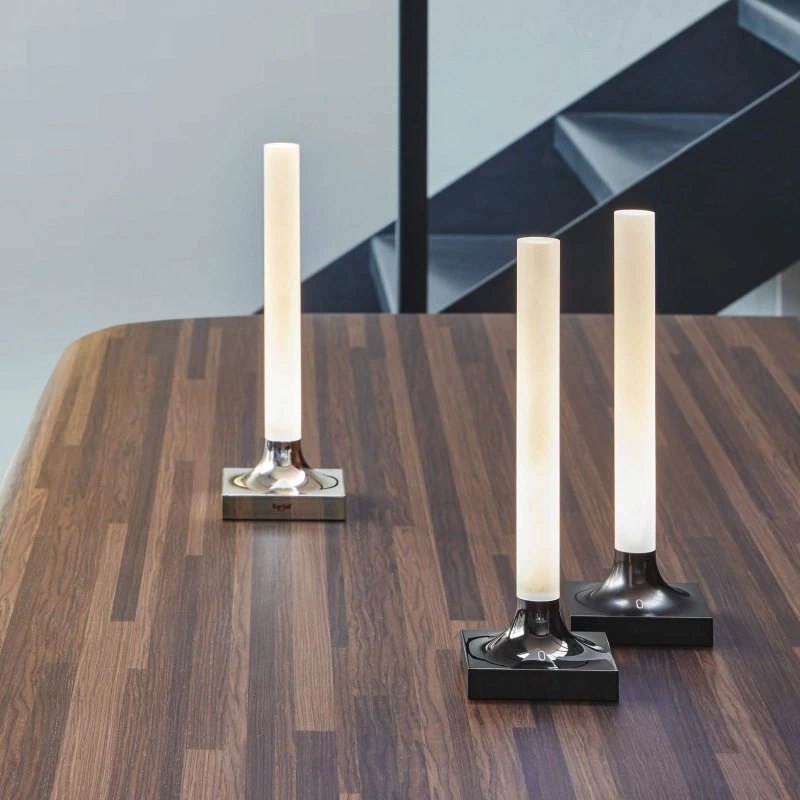 Kartell Goodnight Tischleuchte von Philippe Starck - Glossy Titanium