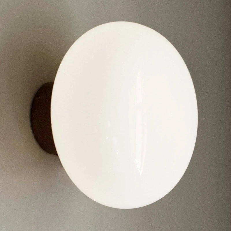 New Works Karl-Johan Wandleuchte, Eiche & Glas, Ø 23 cm
