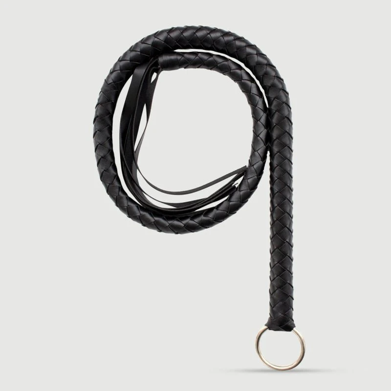 Kleine Flogger Peitsche mit Metallring und geflochtenem Griff - Schwarz